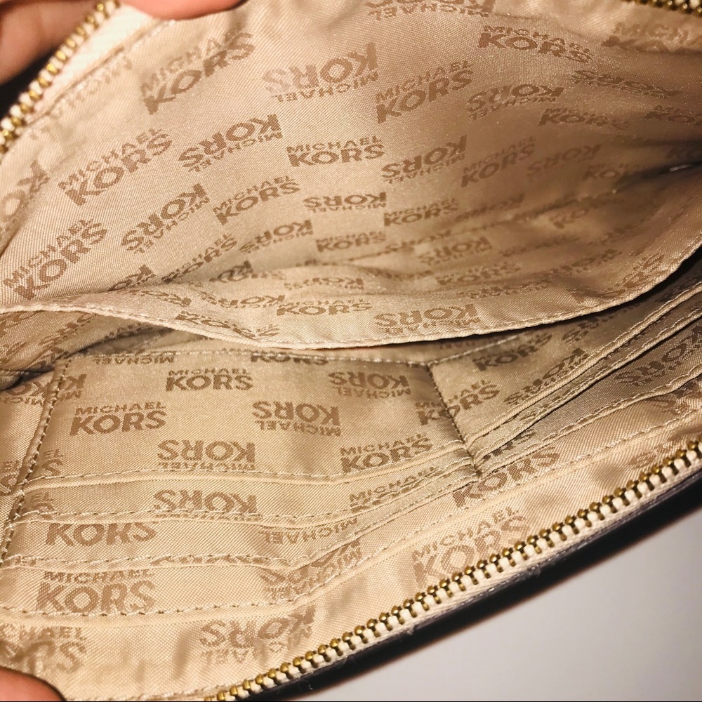 Michael Kors Hattie large zip wristlet clutch - Picture 5 of 8